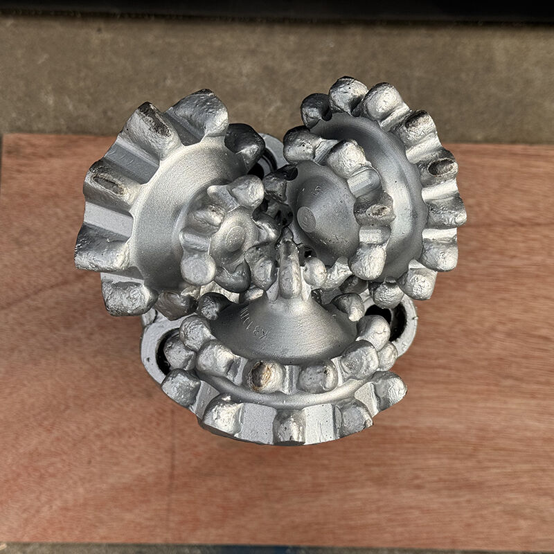 5 1/2 ίντσες χάλυβα δόντι Tricone τρυπάνι Bit με περιοδικό ρουλεμάν για ταχεία γεώτρηση