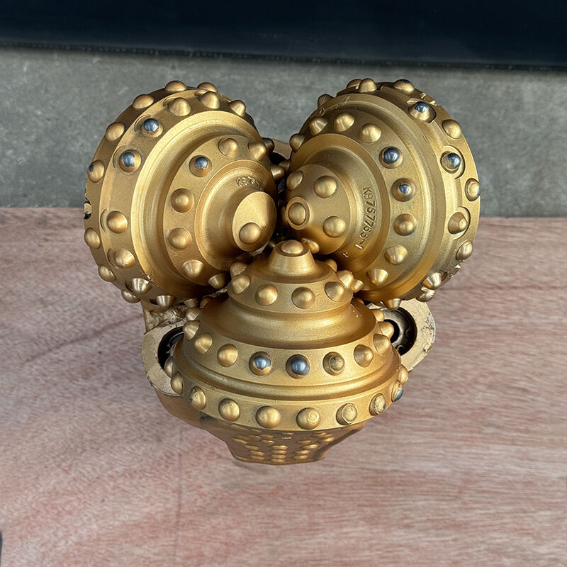 Τρυπάνι τριών κώνων με δόντια από χάλυβα 6 1/2 ιντσών IADC637 για γρήγορη διάτρηση σε μαλακούς σχηματισμούς